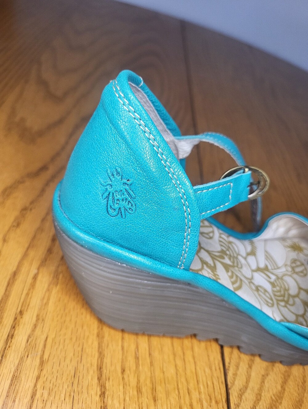 ✨️Fly London Leather Wedges sz 9 - Picture 5 of 11